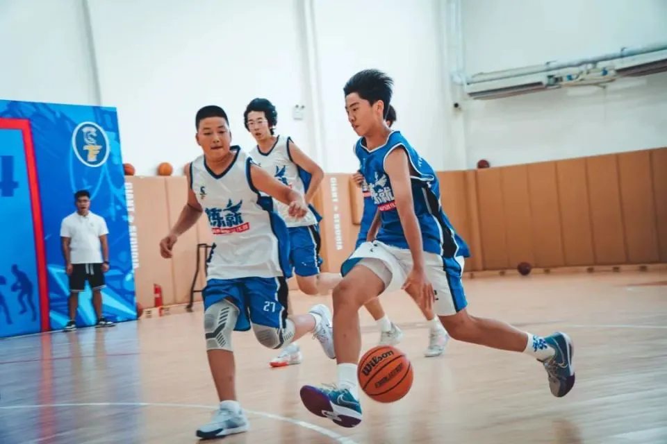 如何为不同水平的球员制定个性化的篮球训练策略_0